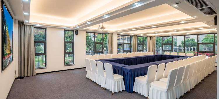 星岸·花城酒店(高要区政府广东理工学院店)图片