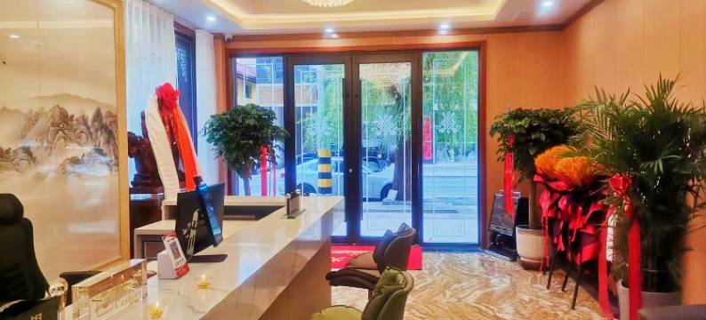 卓尼县刚日隆珠酒店图片