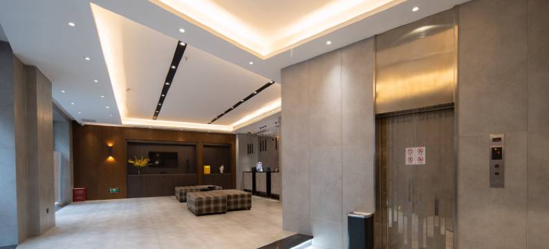 橙驿优选酒店(重庆观音桥红旗河沟轻轨站店)图片