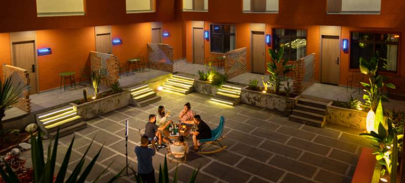 汀风橙色院子民宿(青城后山泰安古镇店)图片