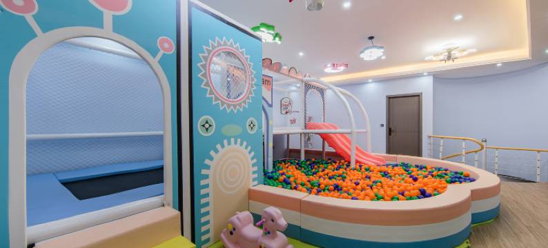 闲栖庭·星空泳池溪畔野奢亲子度假villa(安吉深溪峡谷漂流店)图片