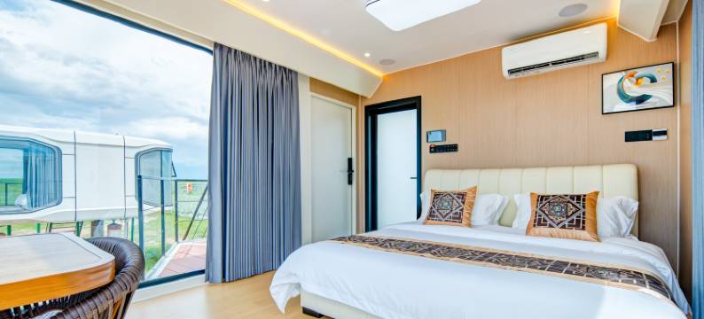 新巴尔虎左旗睿翔太空舱酒店图片