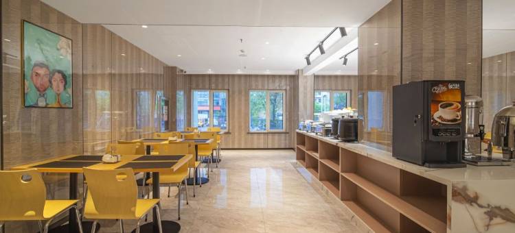 白玉兰酒店(海阳人民医院金海螺广场店)图片
