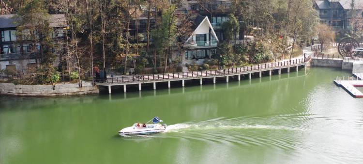 汉中红寺湖云缦山庄图片
