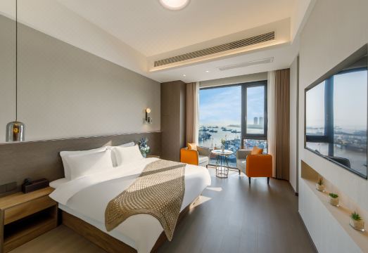 Ronghai Juzhu B&B (Baolong Tiandi Banshengdong Wharf)Hotel Overview