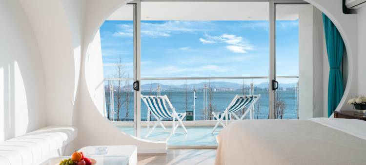 泊悦·海景日出观景美宿(大理洱海生态廊道店)图片