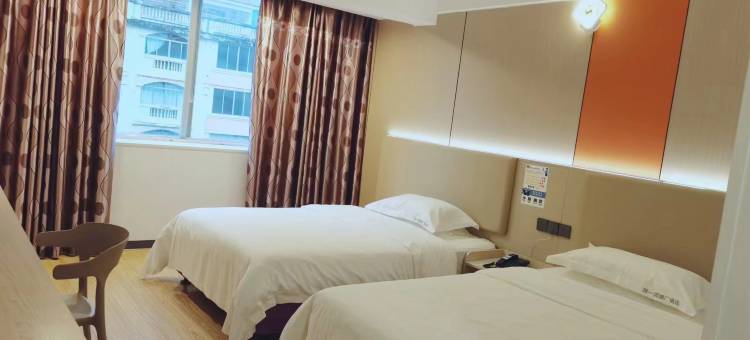 派酒店(贺州远东商城缤纷环球城店)图片