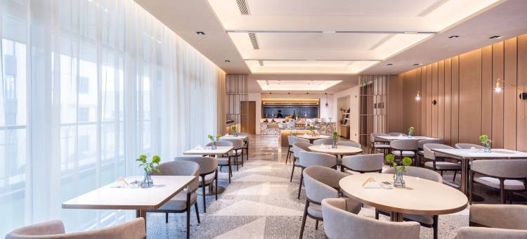 日照潍坊路亚朵酒店图片