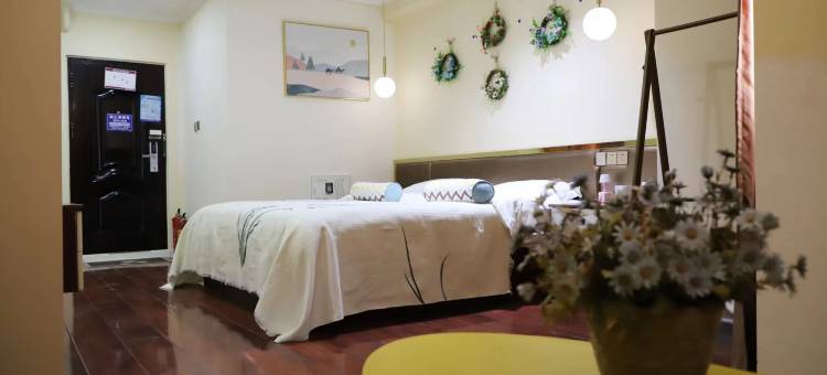 青茄民宿(火车站店)图片