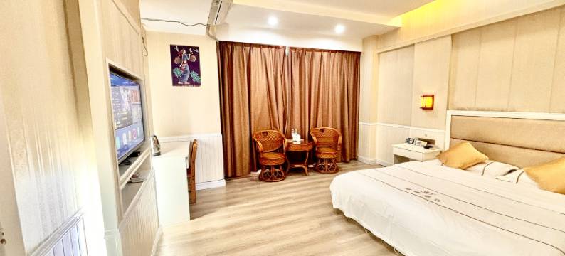 芒市翠堤酒店图片