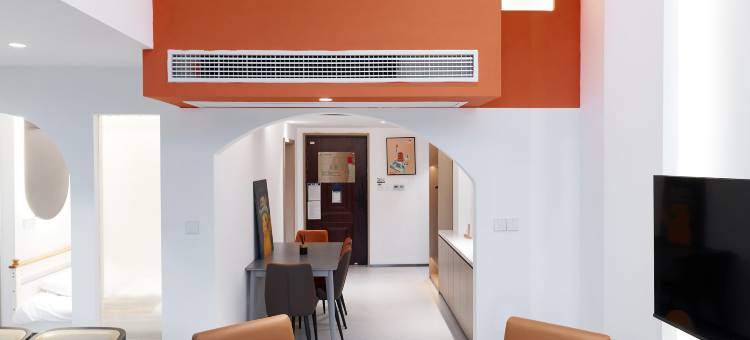 月影松岩LOFT套房民宿(环球恐龙城店)图片