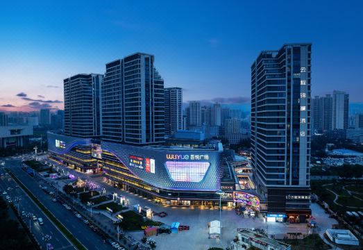 云程锦斓酒店（兰州安宁吾悦广场店）外景图