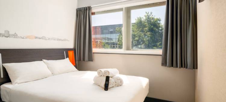 米尔顿凯因斯便捷酒店(easyHotel Milton Keynes)图片