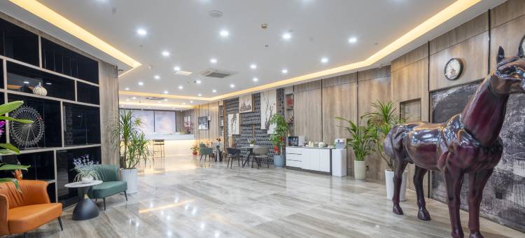 蜜桃水晶酒店(无锡火车站靖海地铁站店)图片