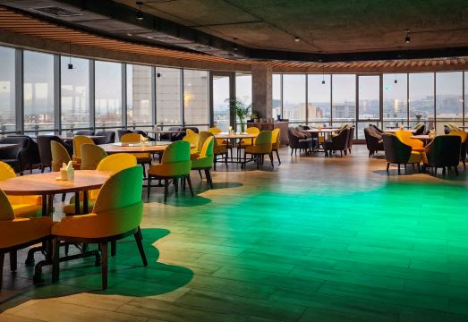 Golden Palace Hotel & PoolHotel Overview