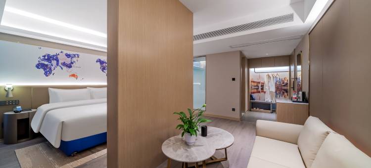 凯里亚德酒店(重庆大渡口步行街新山村轻轨站店)图片