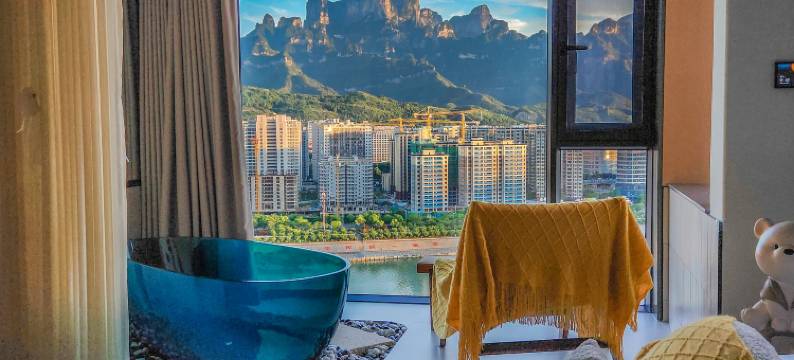 城隐•河畔民宿(张家界天门山索道大庸古城店)图片