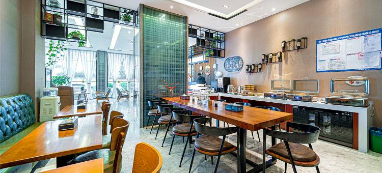 速8酒店(河池汽车总站店)图片