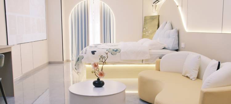 乐屿Island|轻奢影视民宿(福州南站胪雷地铁站店)图片