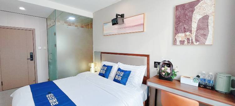 轻住酒店(黄岛金沙滩井冈山路地铁站店)图片