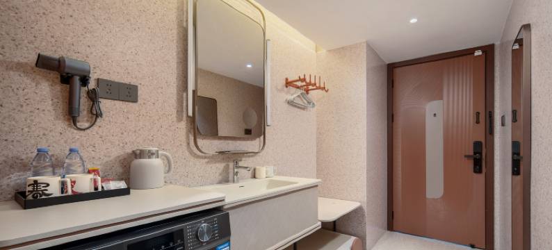 云汐·高空城景酒店(益阳城市学院店)图片