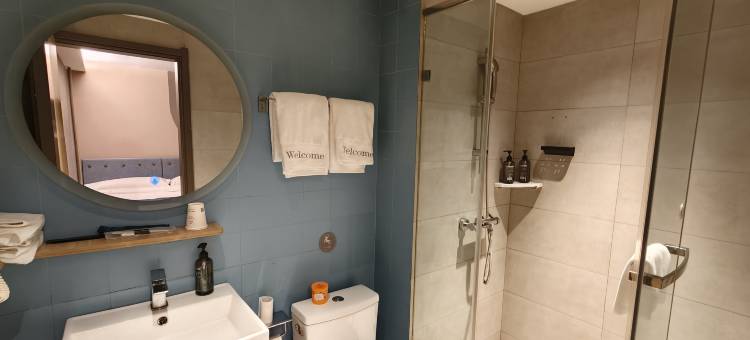 华驿精选酒店(乌鲁木齐科学院小西沟地铁站店)图片