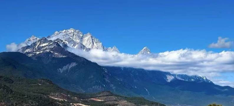 合家喜·悦枫雪山度假酒店(古城南门忠义市场店)图片