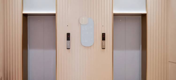 亚信电竞酒店(平乐中心广场新安街滨江道店)图片