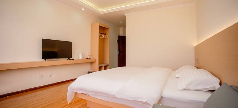 五月花温泉酒店(新密中强光年店)图片