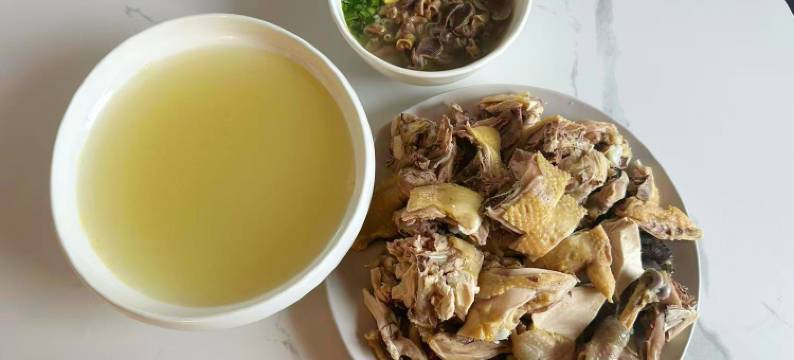 元阳多依树云上小院客栈图片