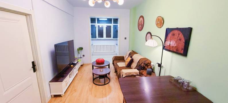 鹤岗原木民宿(三中店)图片