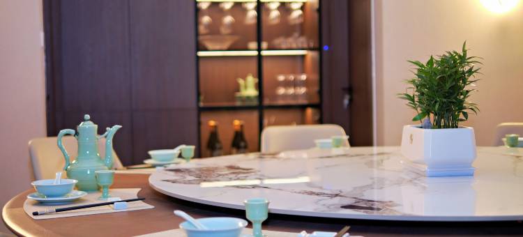 君品华舍酒店(济南山东国际会展中心二环西路地铁站店)图片