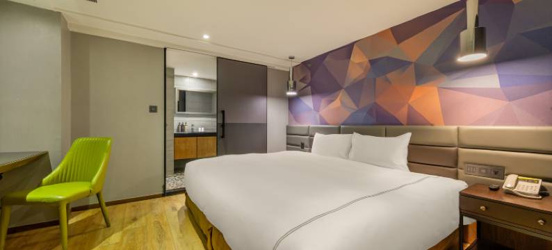 雀客旅館台中文心中清图片