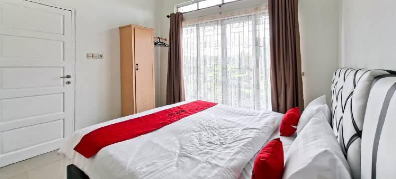 RedDoorz near Living World Pekanbaru图片