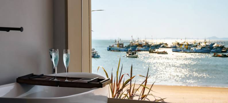 湄屿宿集·夕岸日落海景沙滩民宿图片