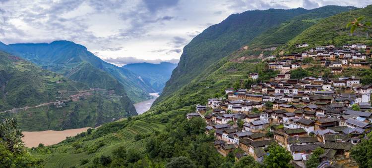 滇藏秘境·茶马道石头城山居图片
