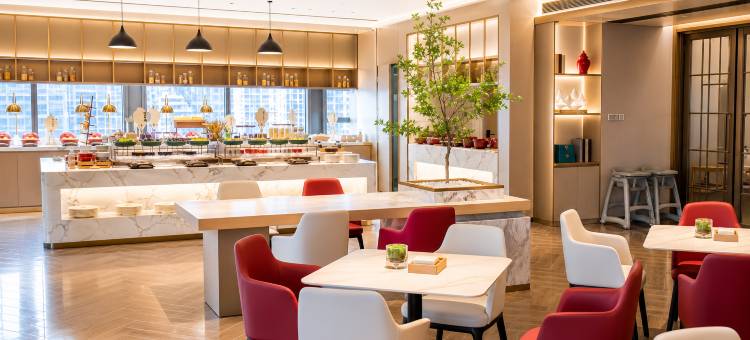 怡程酒店(南宁东站华丰城爱琴海城市广场店)图片