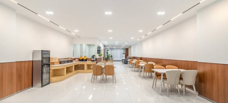 启圣智能酒店(秦皇岛山海关老龙头店)图片