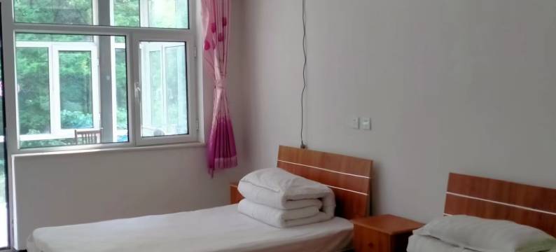 金山岭长城大凤农家院图片