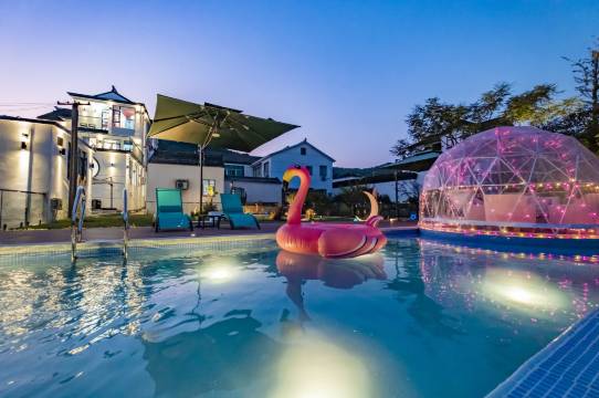 半山渡·Holiday派对花园美宿(苏州太湖西山景区店)