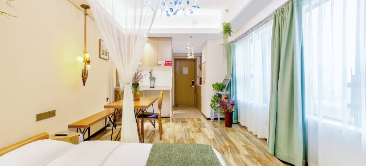 星鹿花宿·城市美宿(郑州博雅广场龙子湖地铁站店)图片