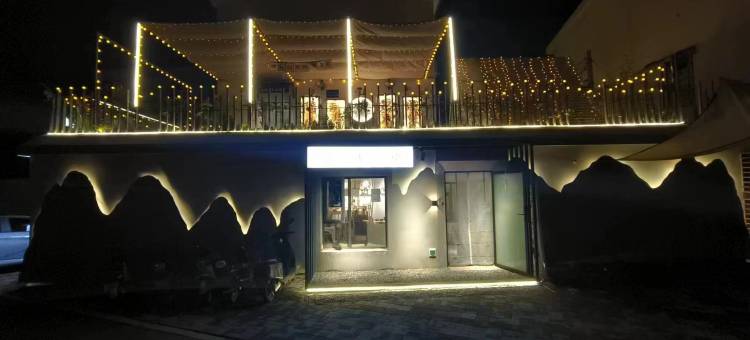简一·庭院式烧烤酒店(清明上河园万岁山武侠城店)图片