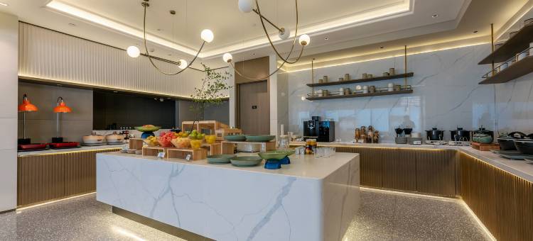 厦门两岸金融中心地铁站湖里万达亚朵S酒店图片