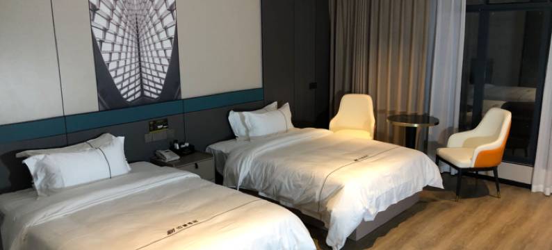 宁都伯曼酒店图片