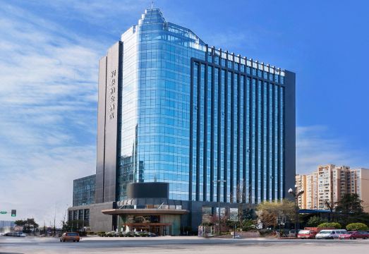 成都润泰柏金酒店（成都凤凰山体育公园店）外景图