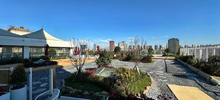 芜湖松鼠花园酒店(中山路步行街店)图片