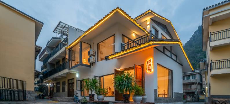 桂林•Meet遇宿丨LAKEFRONTHOMESUXVAN设计师民宿(芦笛岩景区店)图片