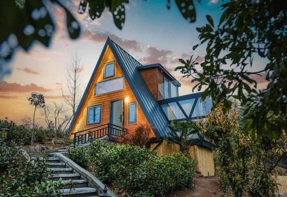 安吉·目远山舍私汤木屋亲子度假美宿