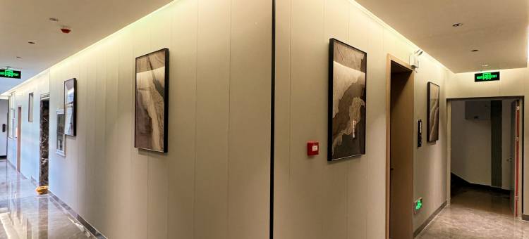 鑫海逸智能酒店(石屏玉屏街店)图片