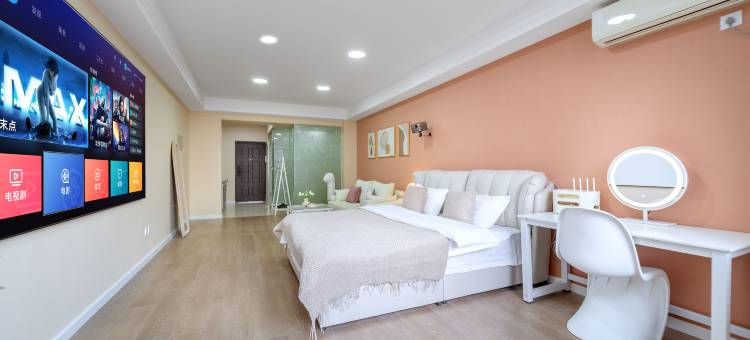 锦爱•影院式民宿(太原街沈阳站西广场店)图片